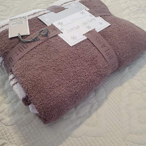 Barefoot Dreams CozyChic Varigated Multi Stripe Blanket Throw NEW Purple - Picture 7 of 8